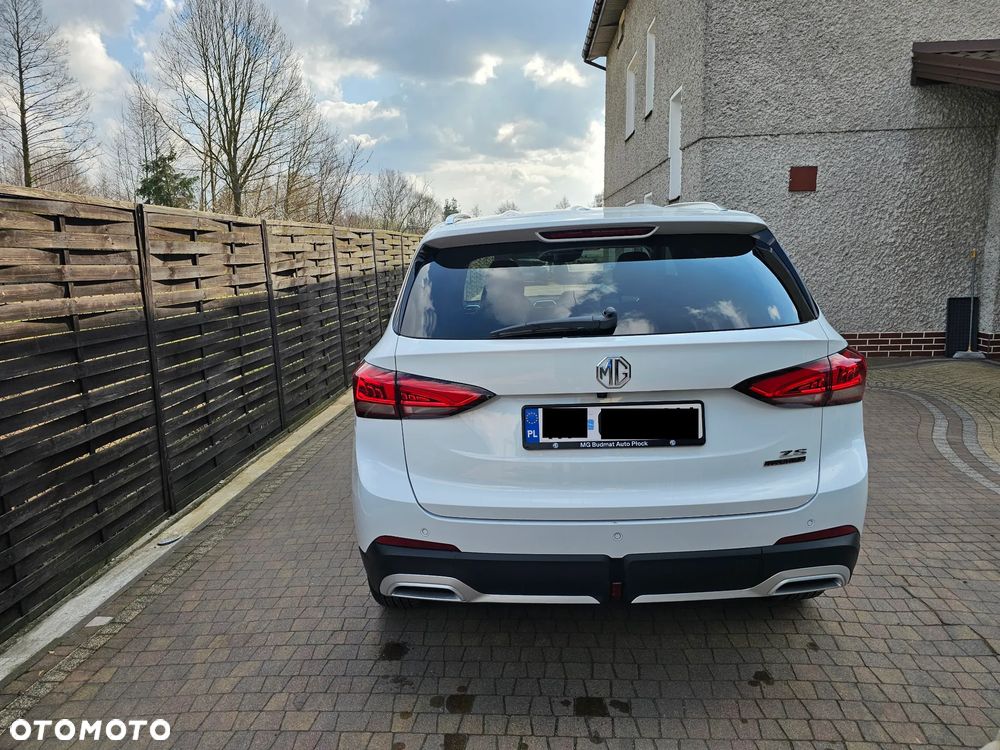 MG ZS Hybrid+ - 9