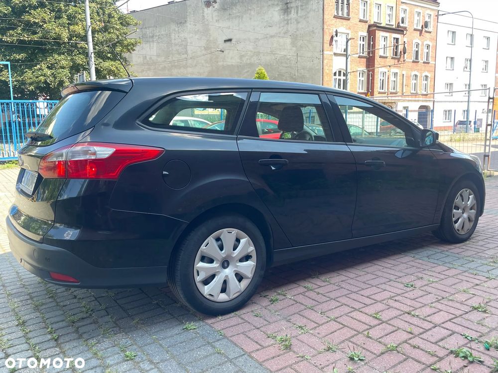 Ford Focus 1.6 Ambiente - 5
