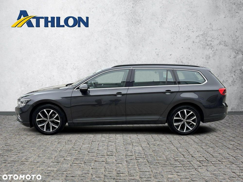 Volkswagen Passat - 2