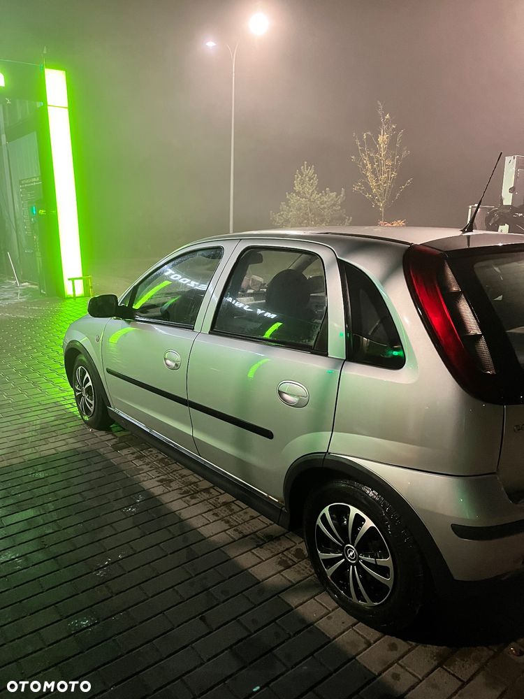 Opel Corsa - 8