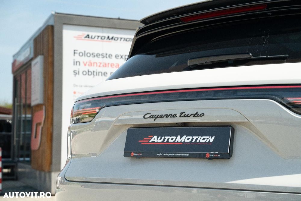Porsche Cayenne Turbo - 35