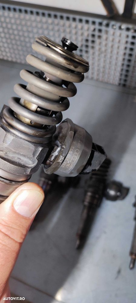 Injector injectoare volkswagen vw passat 1.9 BLS cod 038130073K BS - 7