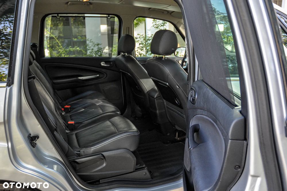 Ford Galaxy - 13