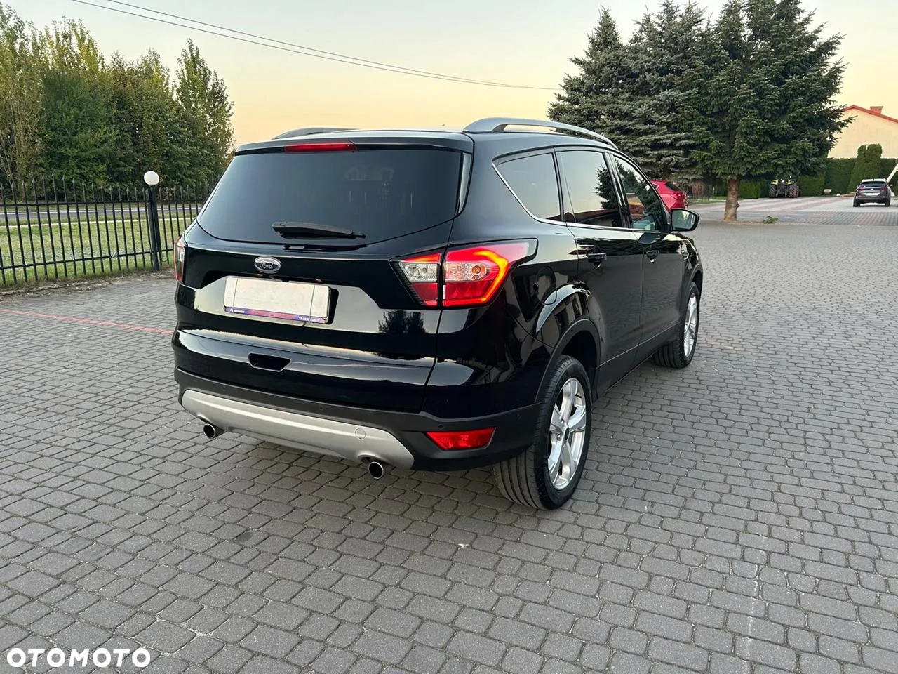Ford Kuga 1.5 EcoBoost 4WD Titanium Plus - 19