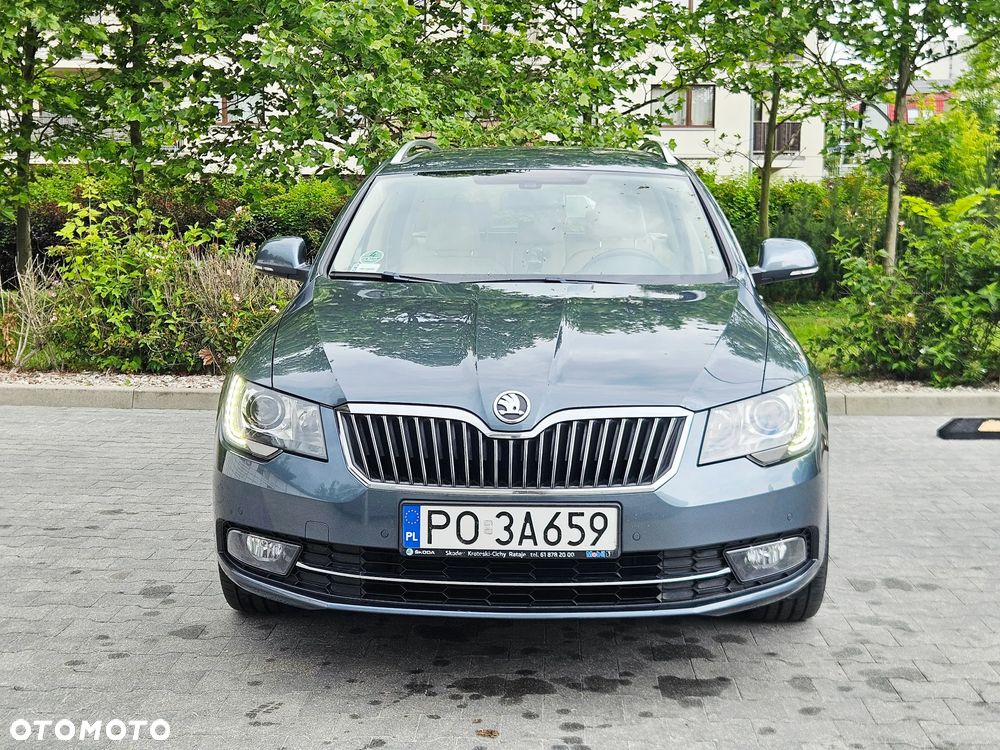 Skoda Superb 2.0 TSI Elegance DSG - 2