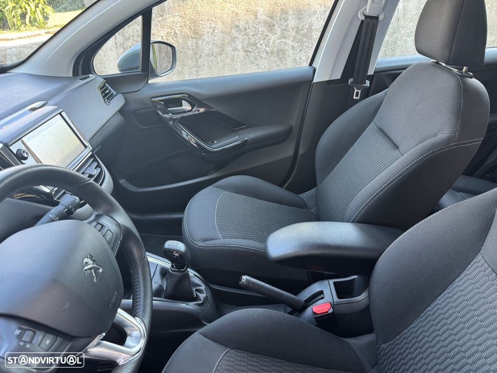 Peugeot 208 1.2 PureTech Active - 13