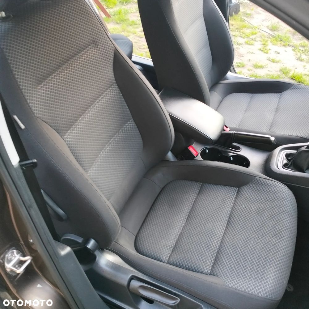 Volkswagen Jetta 1.2 TSI Comfortline - 28