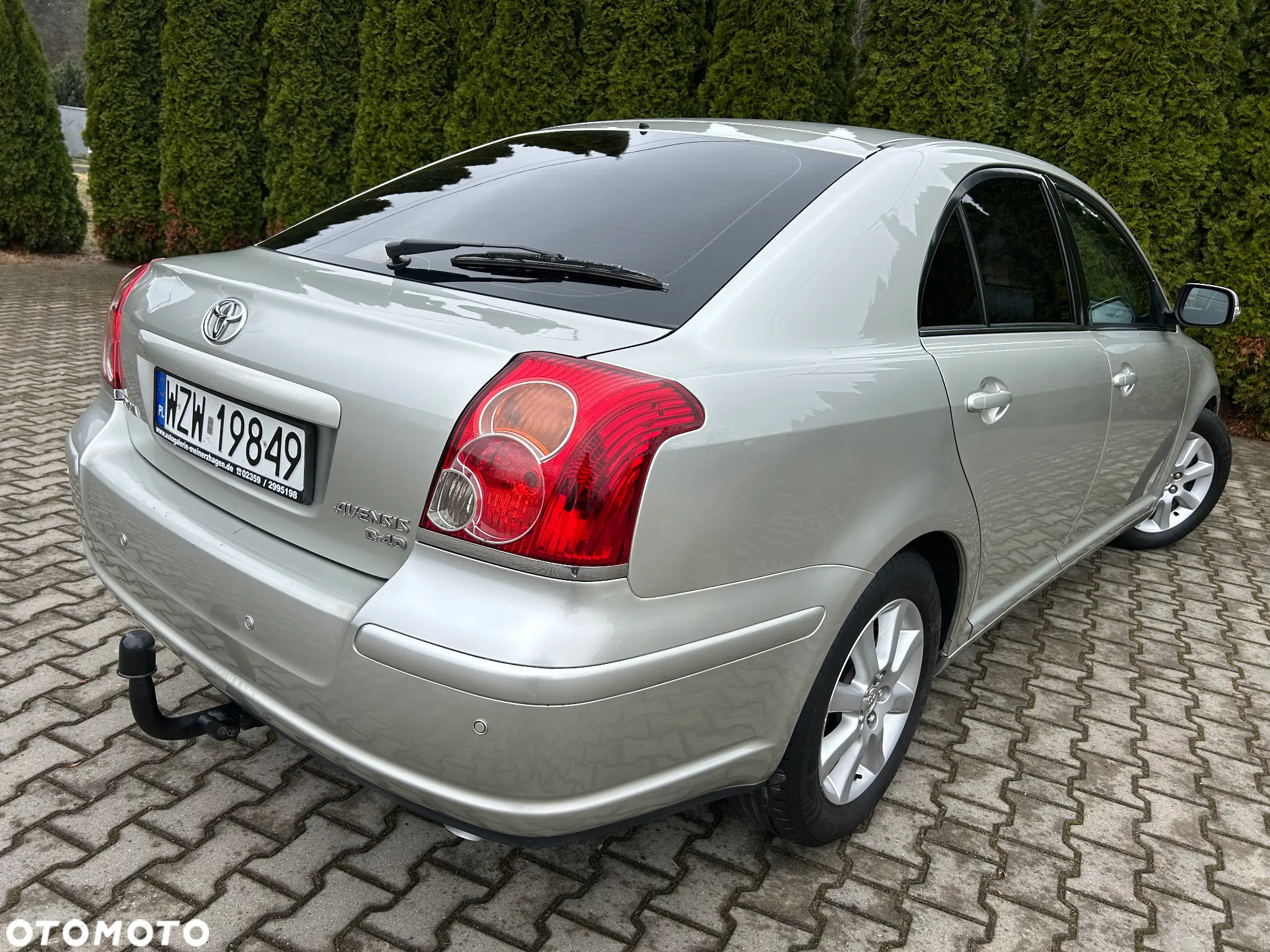 Toyota Avensis 2.0 D-4D - 15