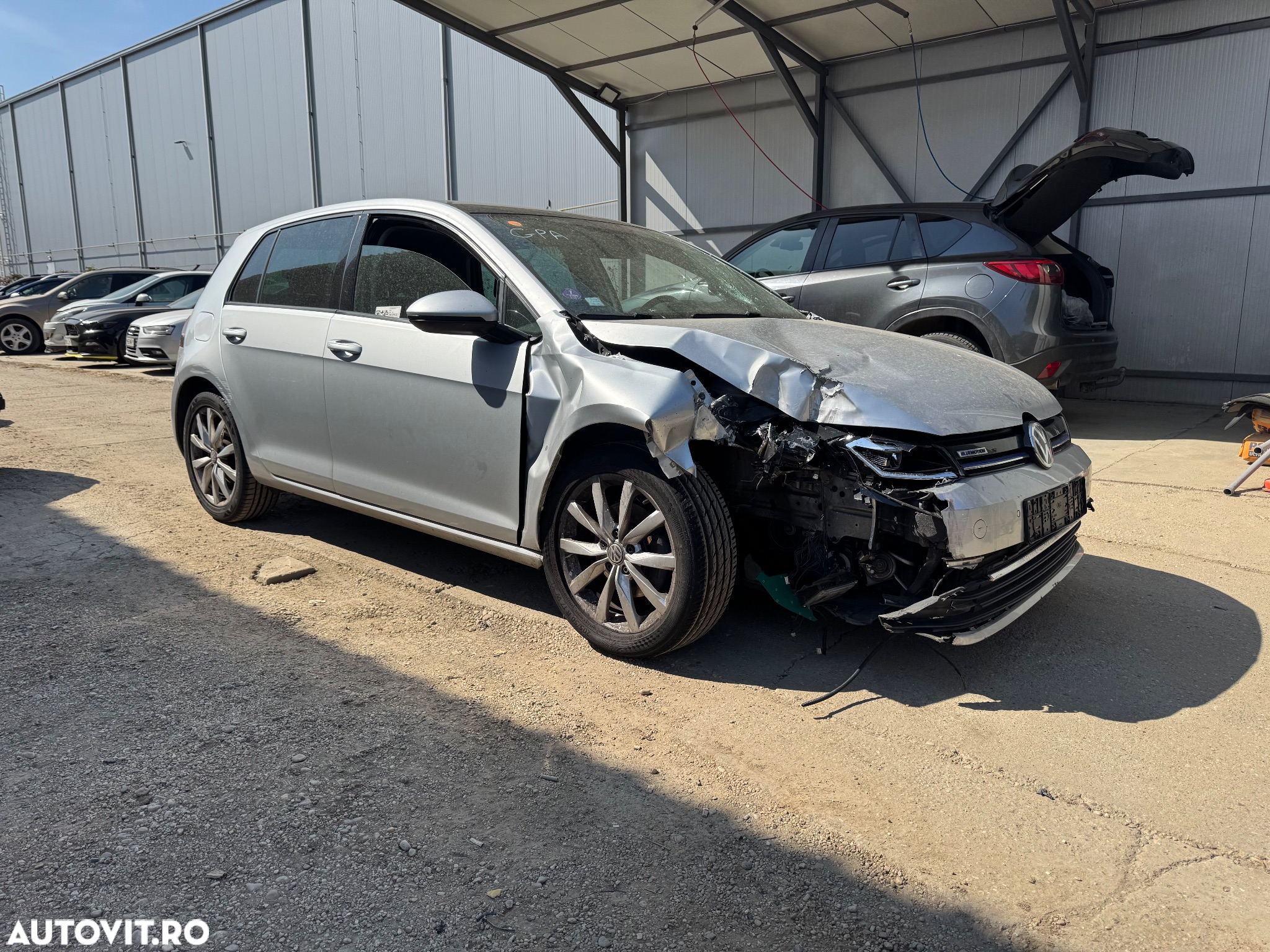 Volkswagen Golf 1.5 TSI DSG Highline - 2
