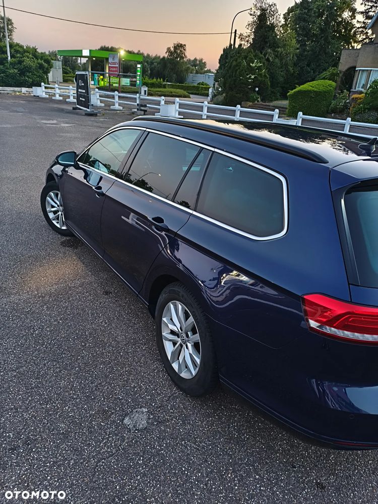 Volkswagen Passat - 13