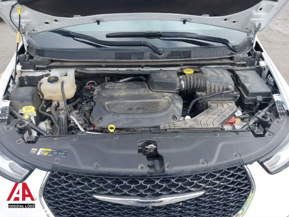 Chrysler Pacifica - 10