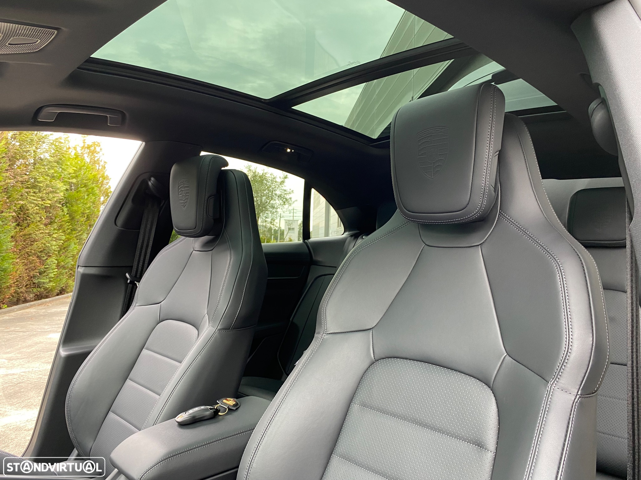 Porsche Macan Electric 4 - 21