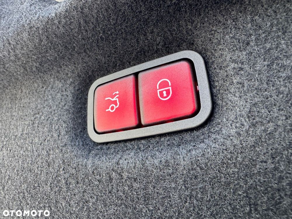 Mercedes-Benz SL AMG 63 4-Matic+ - 22