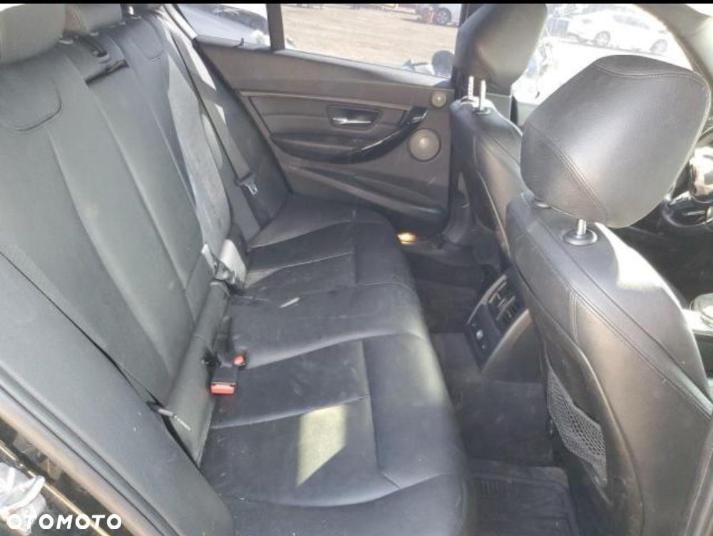 BMW Seria 3 335i - 10