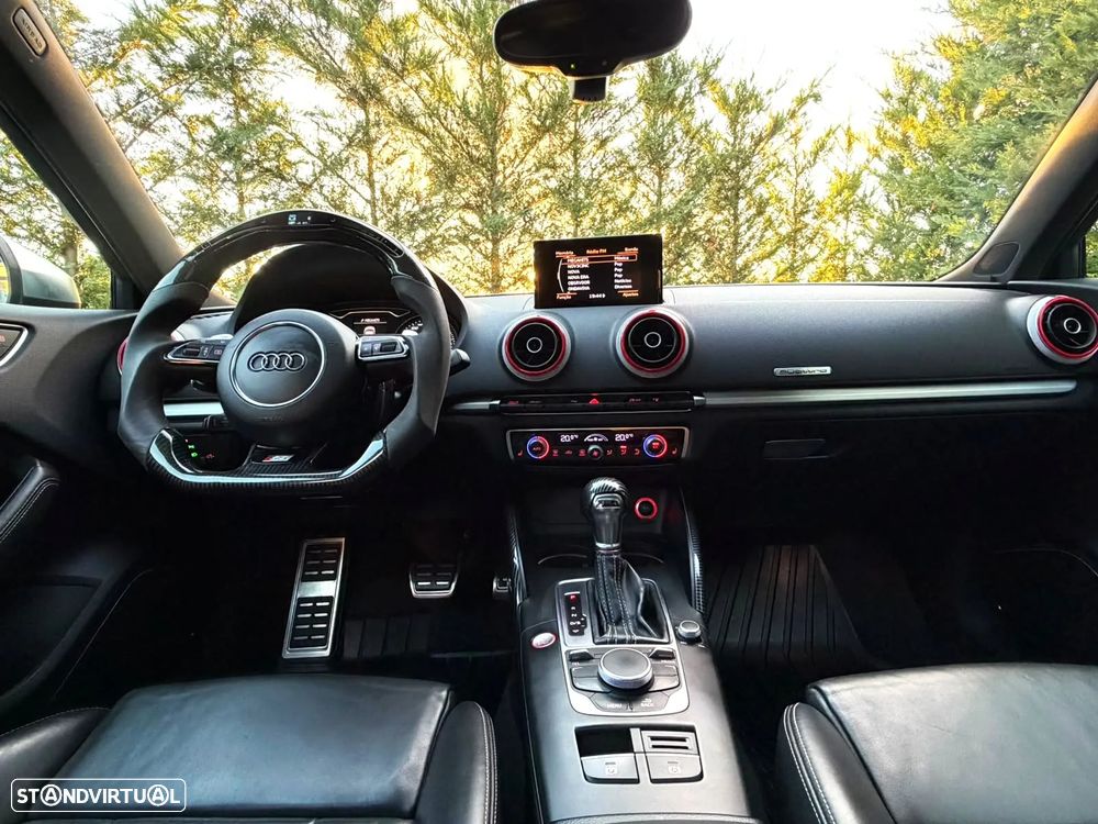 Audi S3 S tronic - 13