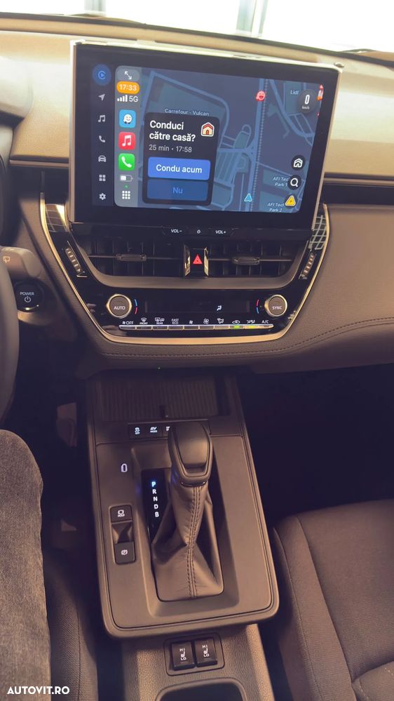 Toyota Corolla Cross - 18