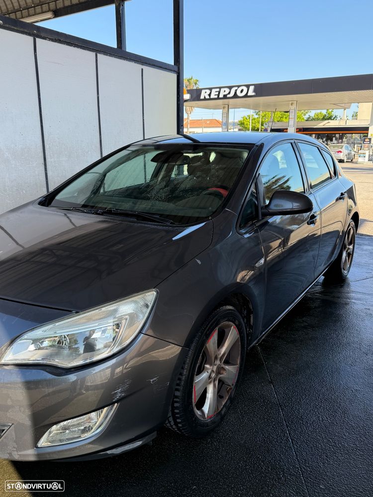 Opel Astra 1.3 CDTI DPF ecoFLEX Design Edition - 4