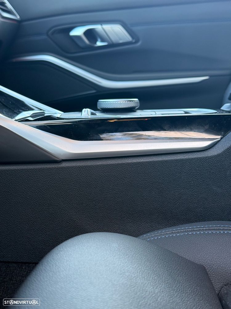 BMW 330 e Aut. M Sport - 26