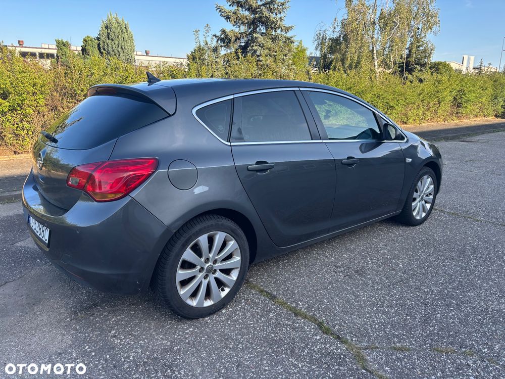 Opel Astra 1.6 Cosmo - 3