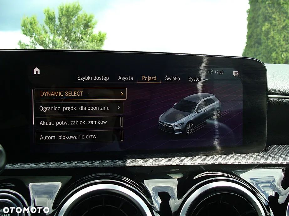 Mercedes-Benz Klasa A 250 e PHEV Progressive 8G-DCT - 24