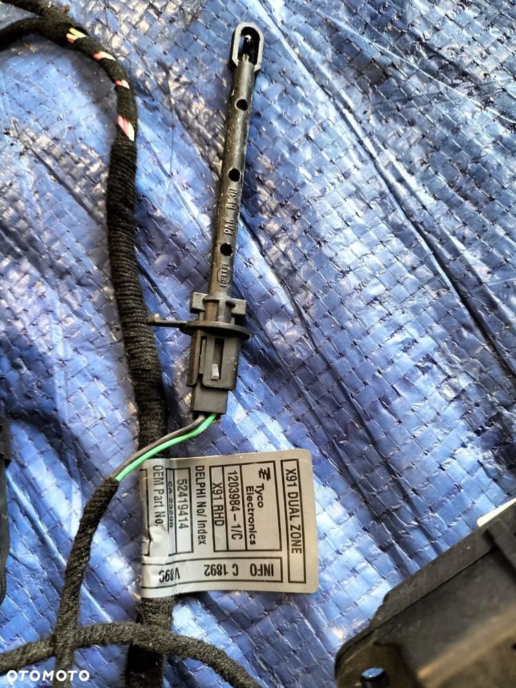 SILNICZEK SILNICZKI MODUŁ CZUJNIK TEMPERATURY STEROWNIK NAGRZEWNICY KOMPLET 52428886 52410663 52410555 52410557 52410598 52410600 52410652 52419414 RENAULT LAGUNA III 3 COUPE GT - 9