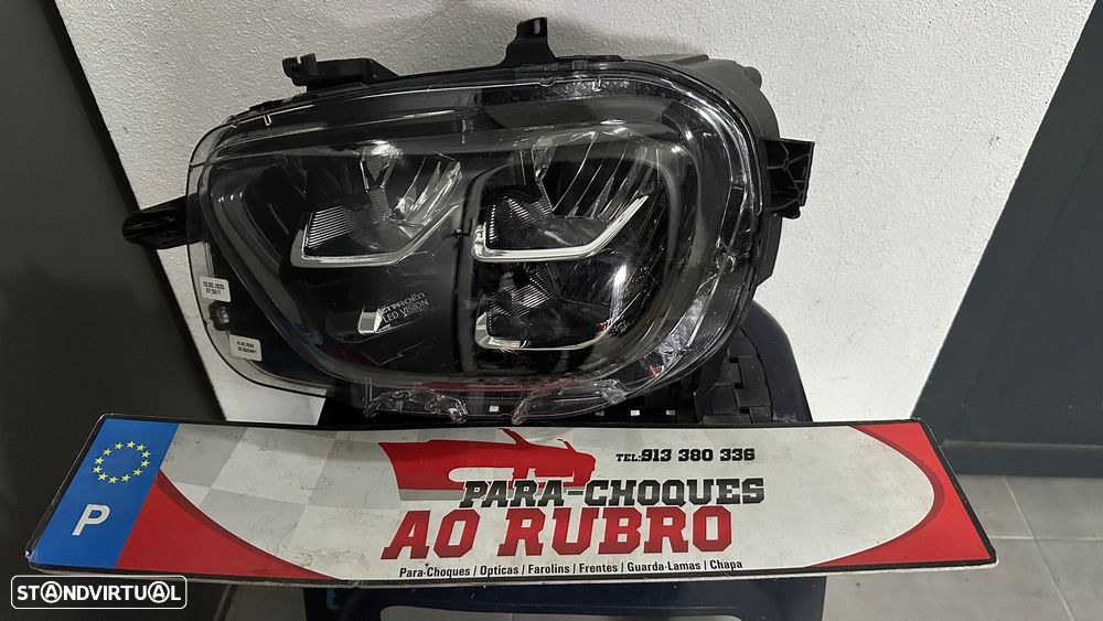 Farol esq Citroen c3 - 1