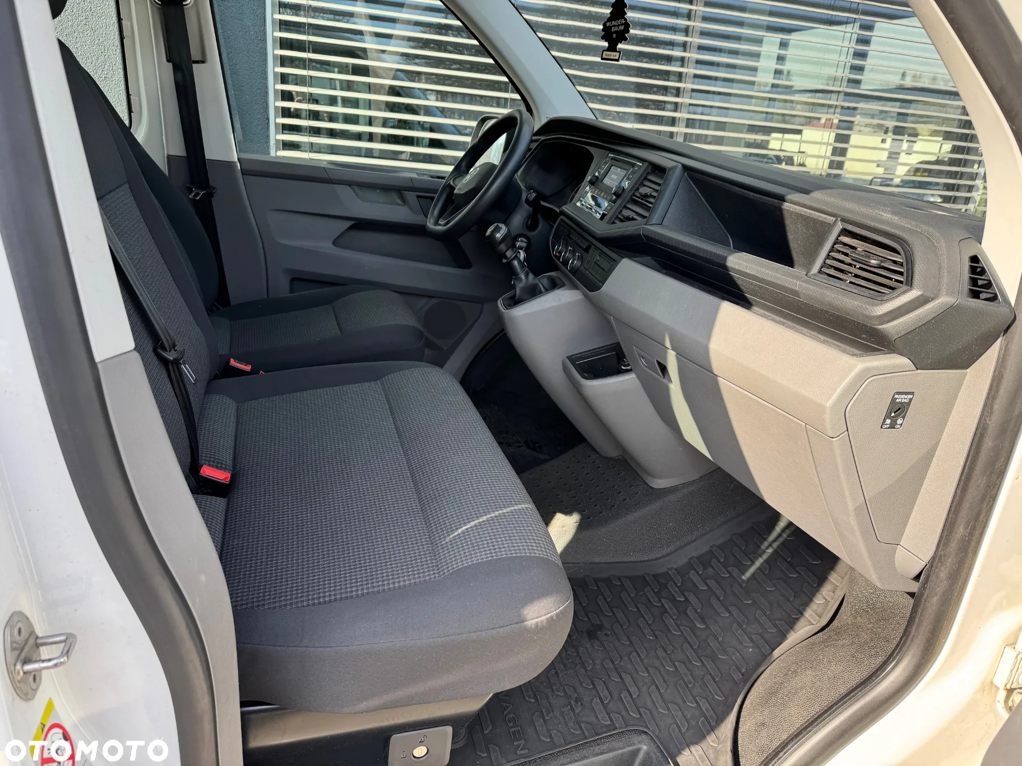 Volkswagen Transporter - 14