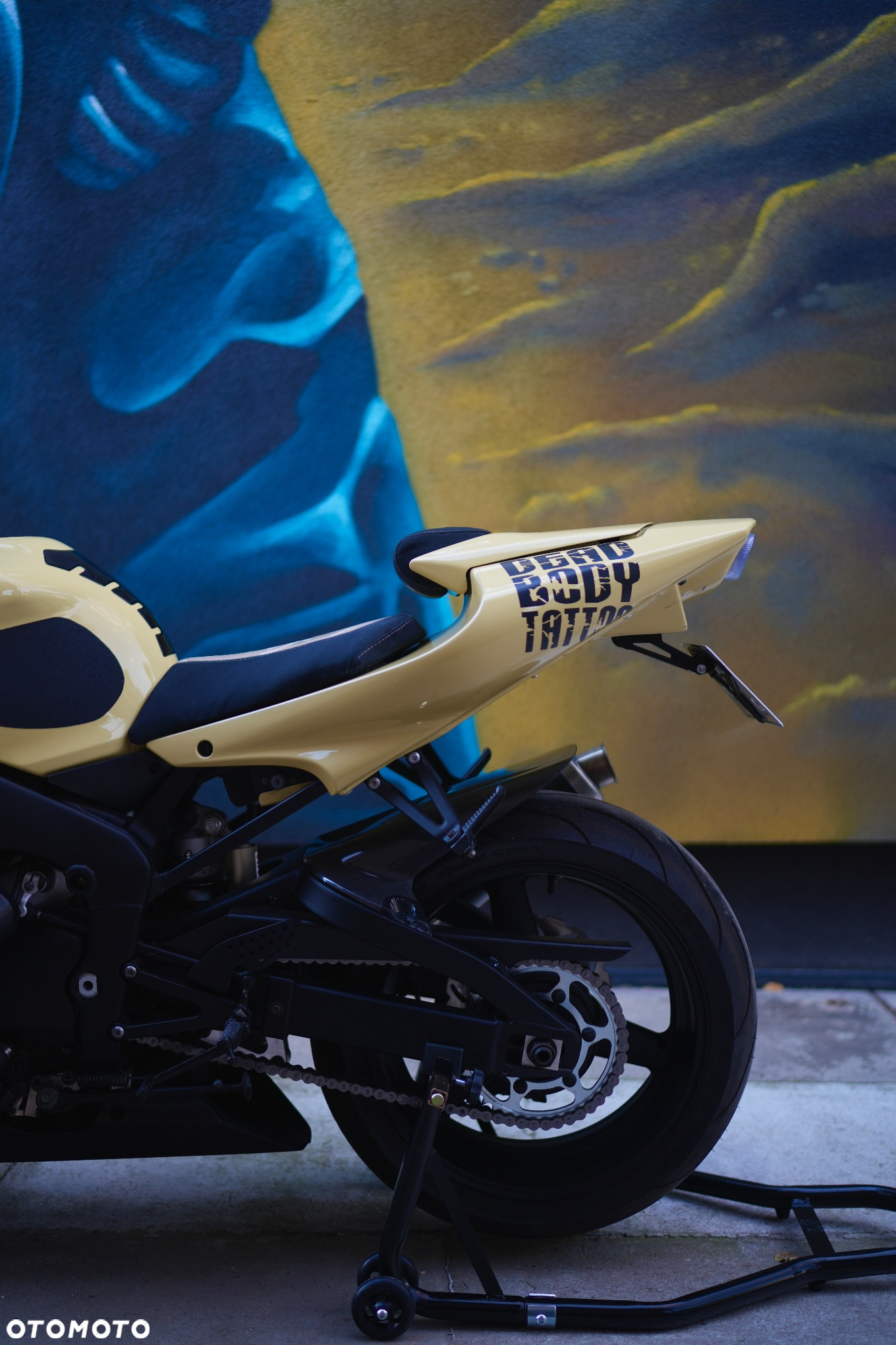 Yamaha YZF - 6