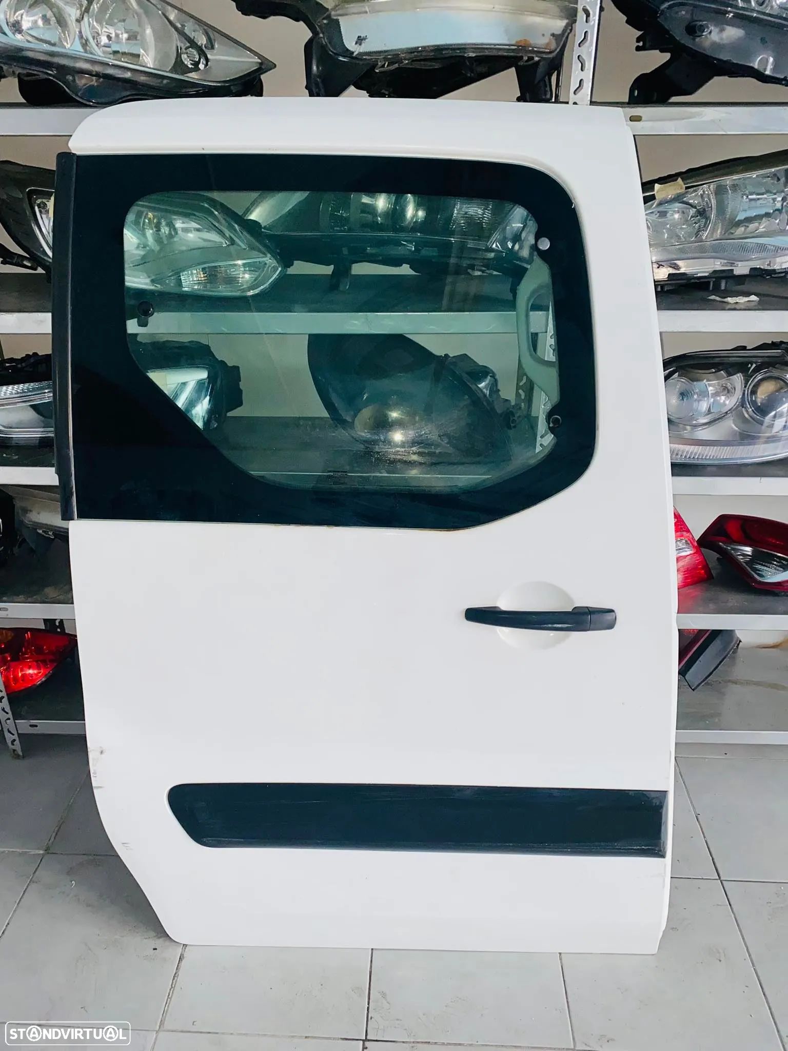 Porta Lateral Direita Peugeot Partner / Citroen Berlingo - 2008 / 2017 - 1