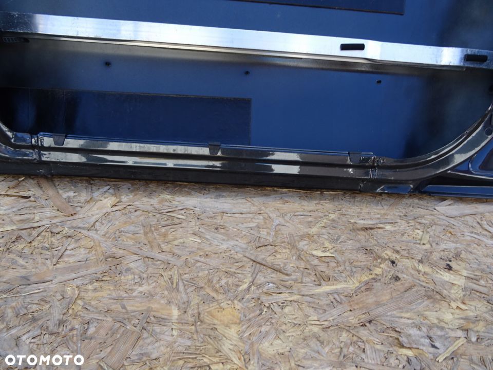 DRZWI PRAWY PRZÓD AUDI A4 B5 LIFT KOMBI LAK: LZ9U - 6