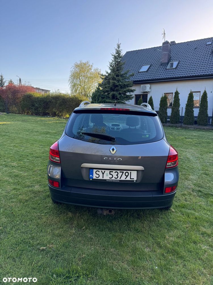 Renault Clio 1.5 dCi FAP Privilege - 4