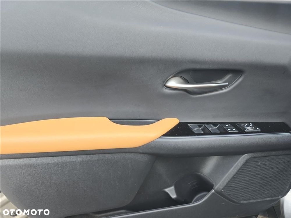 Lexus UX - 9