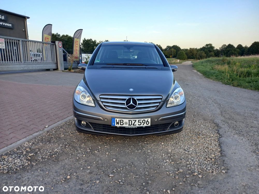 Mercedes-Benz B-Class 2008 photo 2