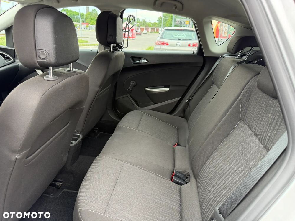 Opel Astra 1.6 Essentia - 7