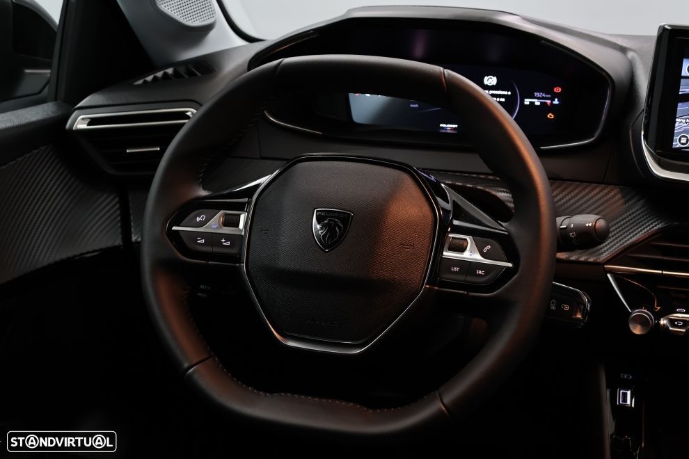 Peugeot 208 1.2 PureTech Allure - 17