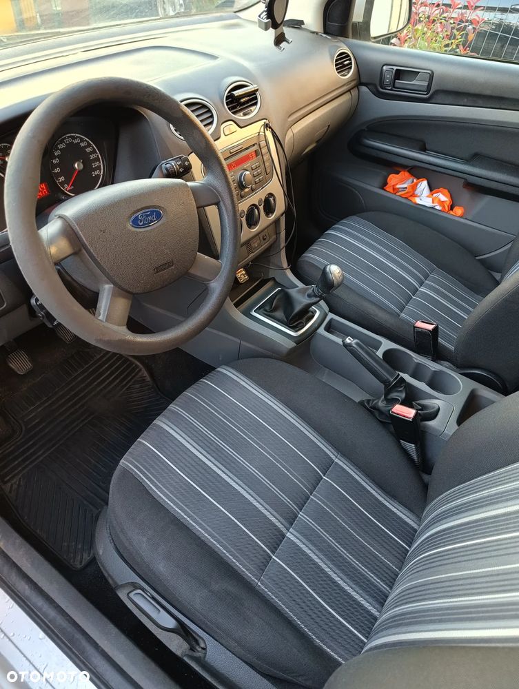 Ford Focus 1.6 TDCi Ambiente - 10