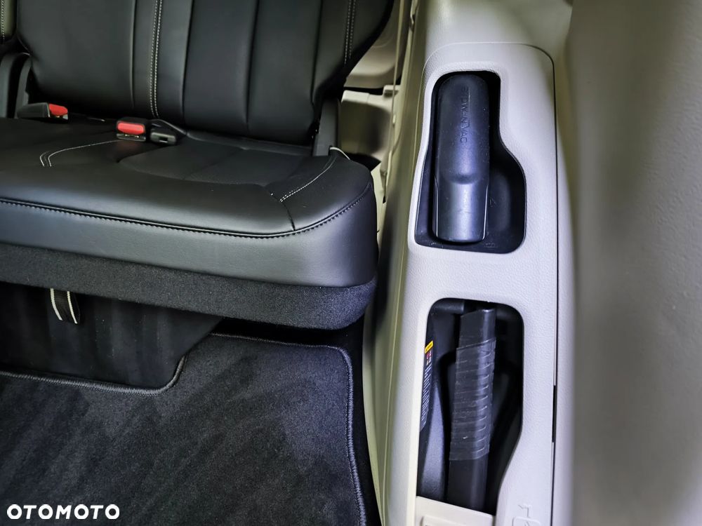 Chrysler Pacifica - 20