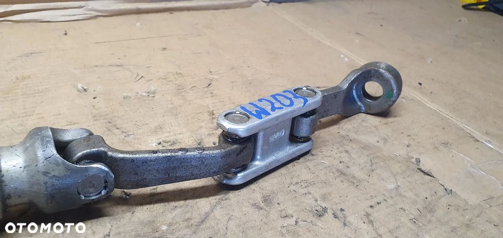 Krzyżak kolumny kierowniczej Mercedes W203 2104620748 - 2