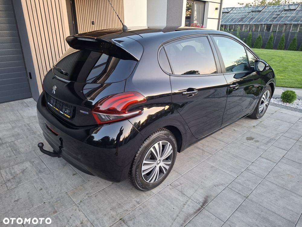 Peugeot 208 - 6