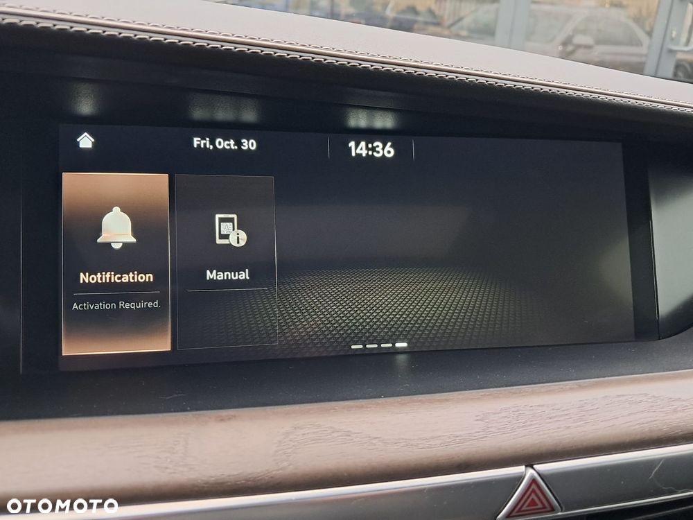 Genesis G90 - 3