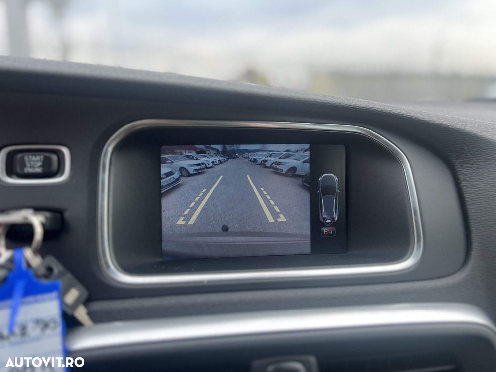 Volvo V40 D4 Geartronic Momentum - 11