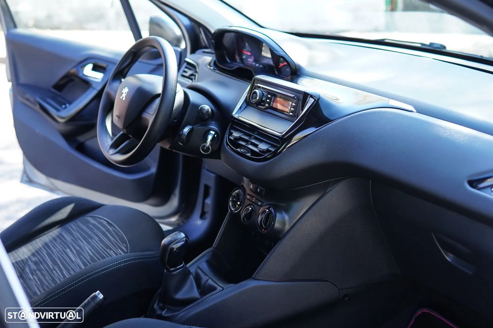 Peugeot 208 1.2 PureTech Style - 41