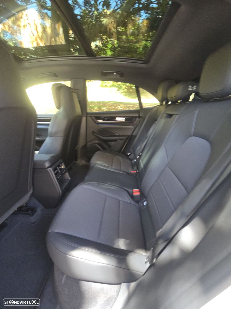 Porsche Macan Electric - 39