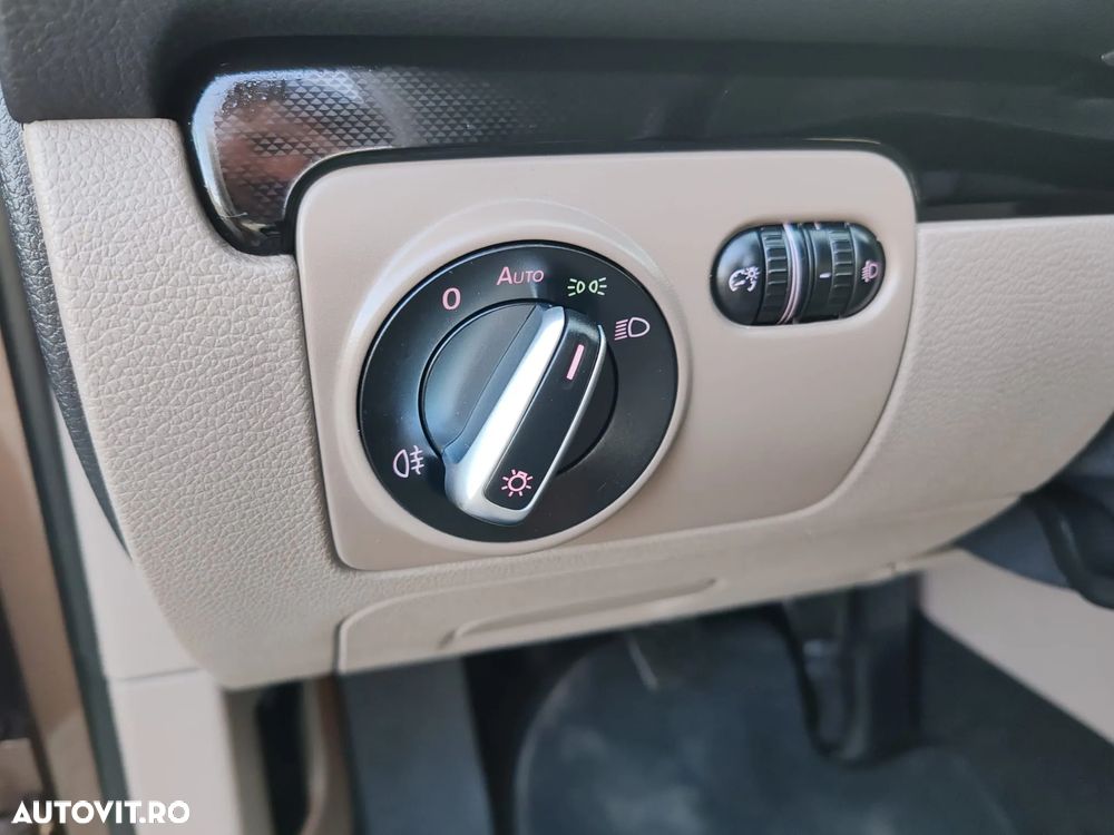 Volkswagen Golf - 12