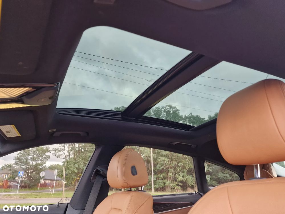 BMW 6GT 640i Luxury Line sport - 12