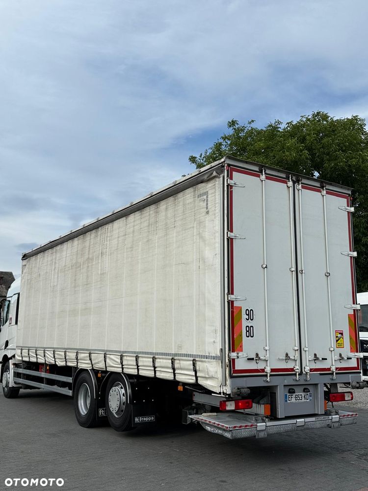 Renault T380 - 4