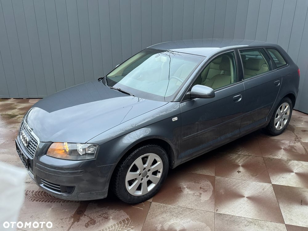 Audi A3 Sportback - 1