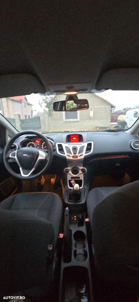Ford Fiesta - 7