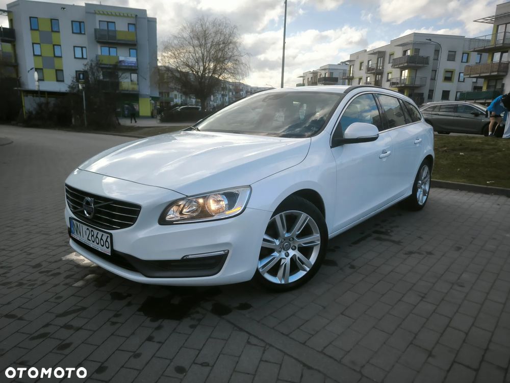 Volvo V60 D4 Kinetic - 1