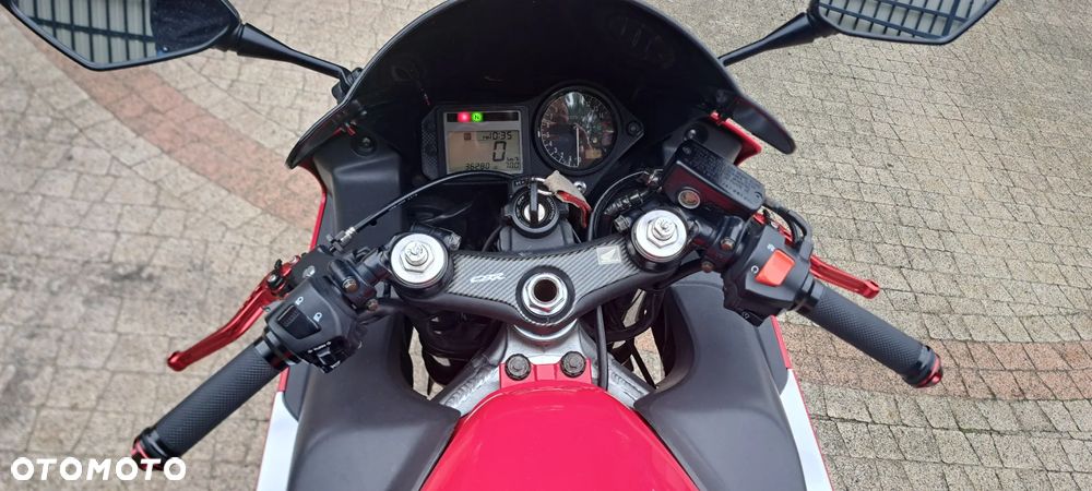 Honda CBR - 7